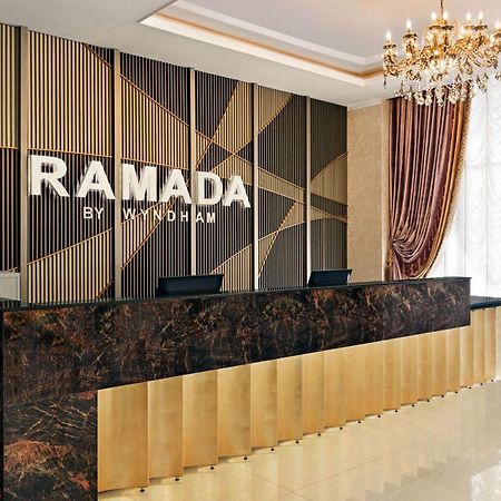 ホテル Ramada By Wyndham シムケント エクステリア 写真